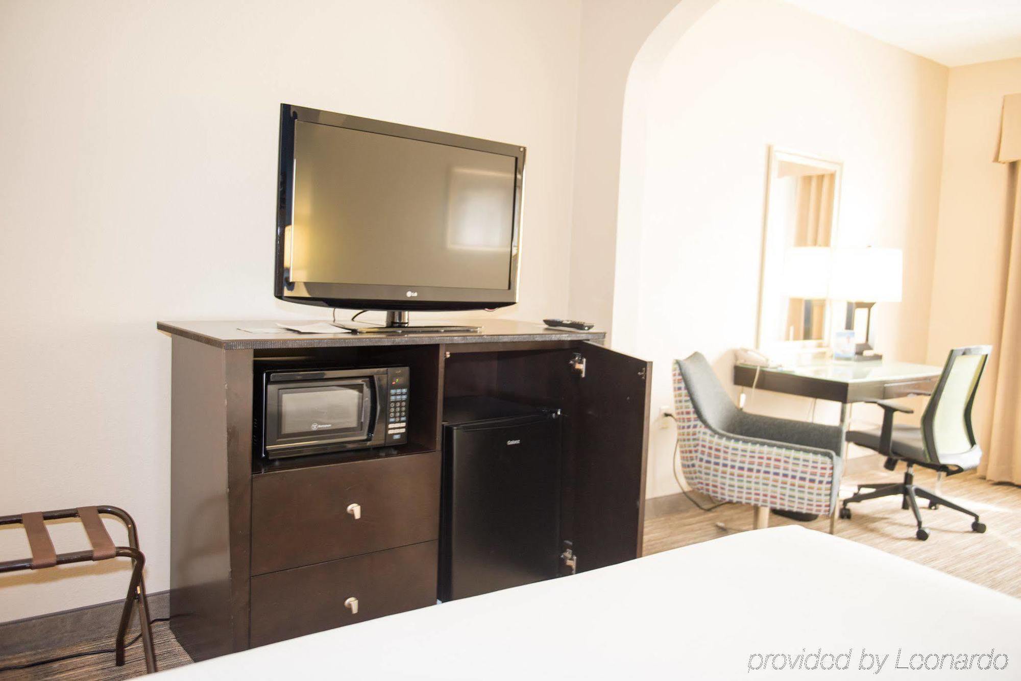 Holiday Inn Express Houston North-1960 Champions Area מראה חיצוני תמונה